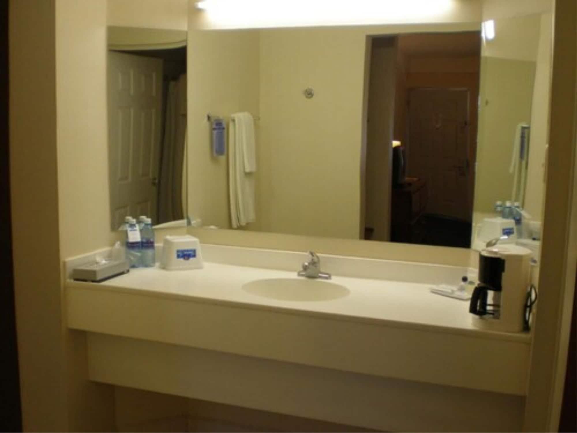 American Inn Hotel & Suites Parral Zewnętrze zdjęcie