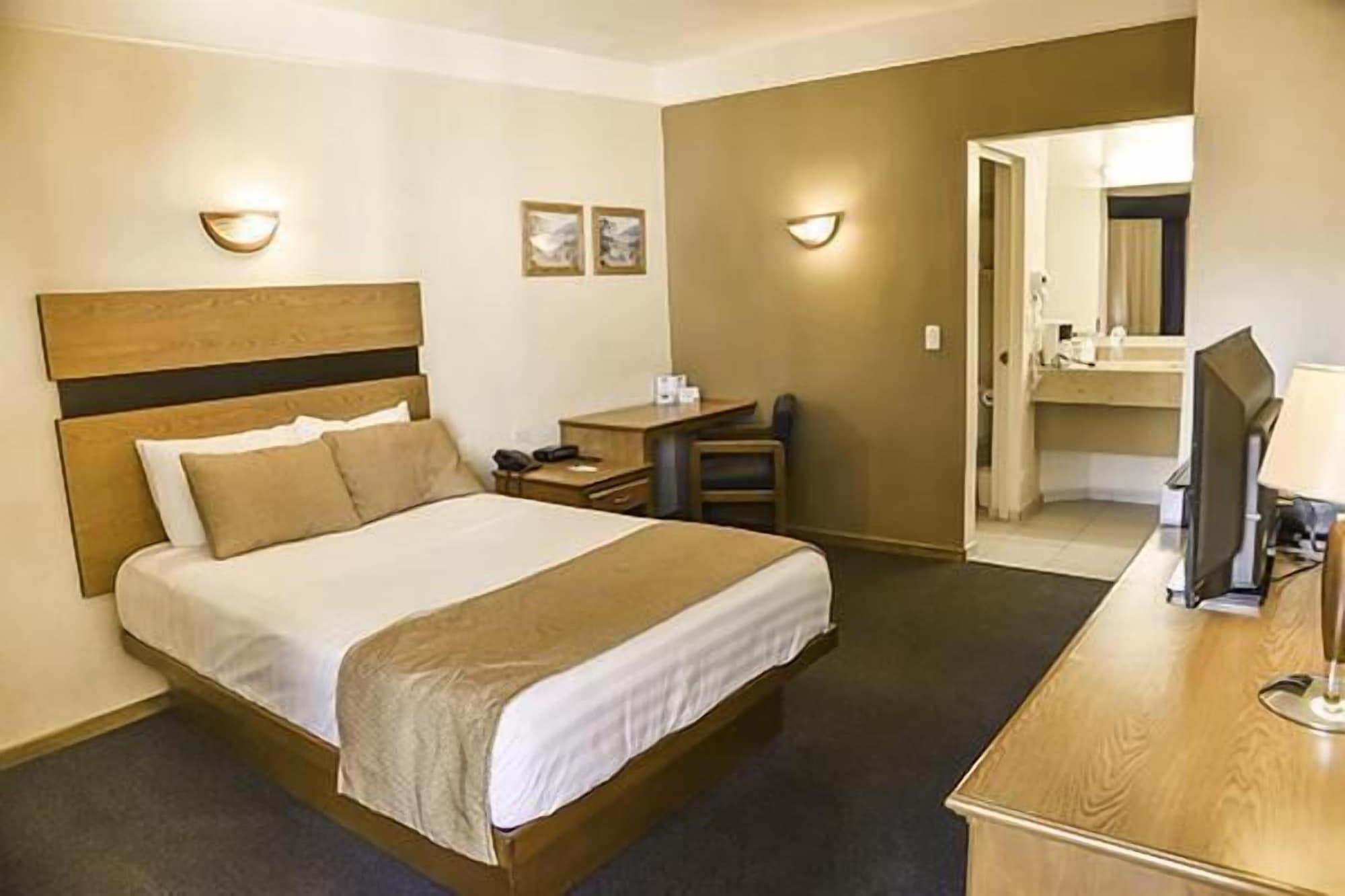 American Inn Hotel & Suites Parral Zewnętrze zdjęcie