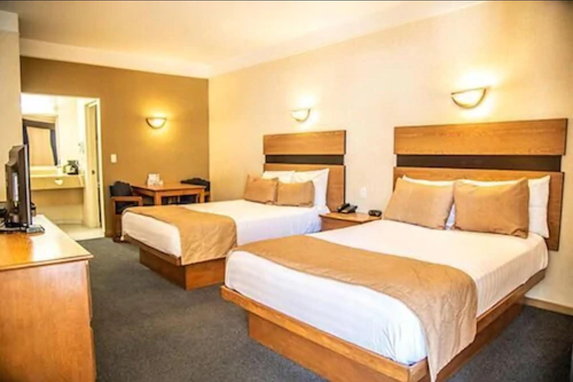 American Inn Hotel & Suites Parral Zewnętrze zdjęcie