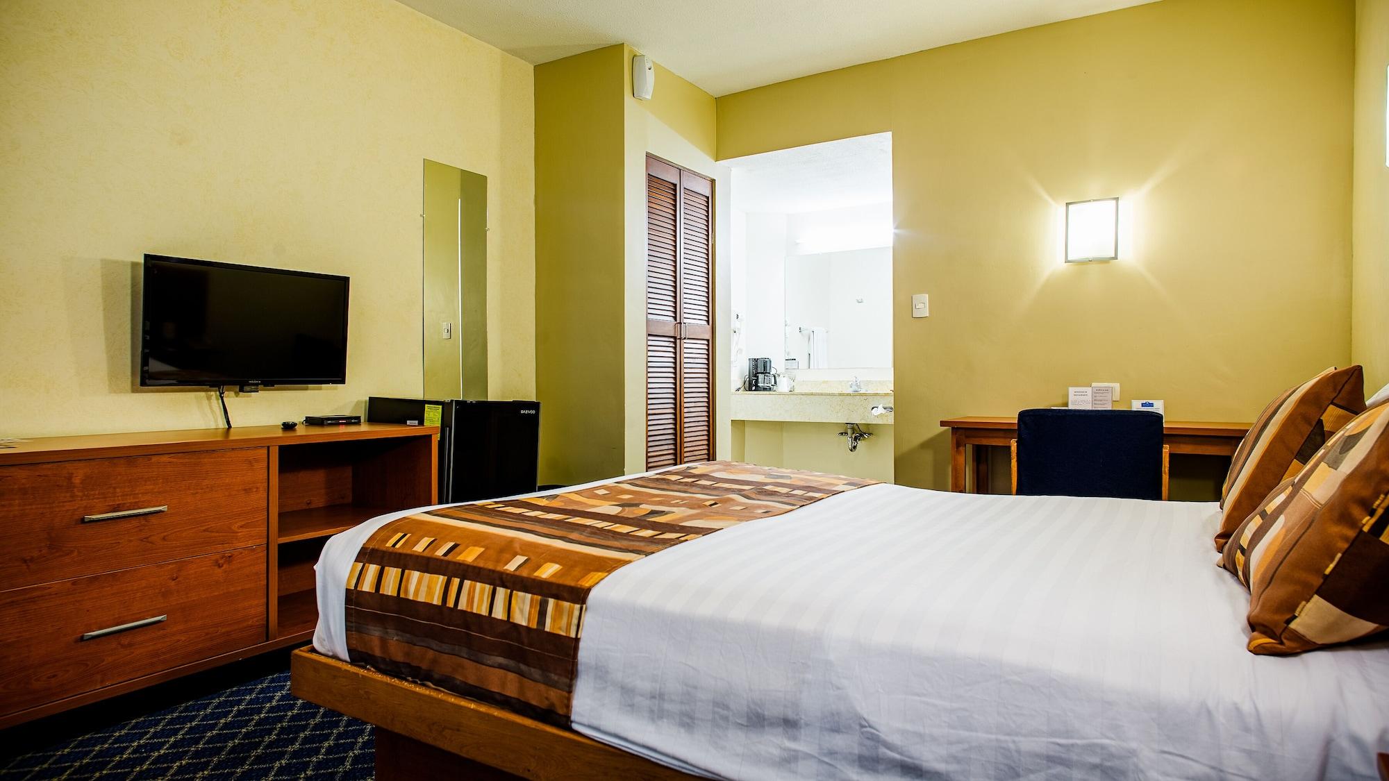 American Inn Hotel & Suites Parral Zewnętrze zdjęcie