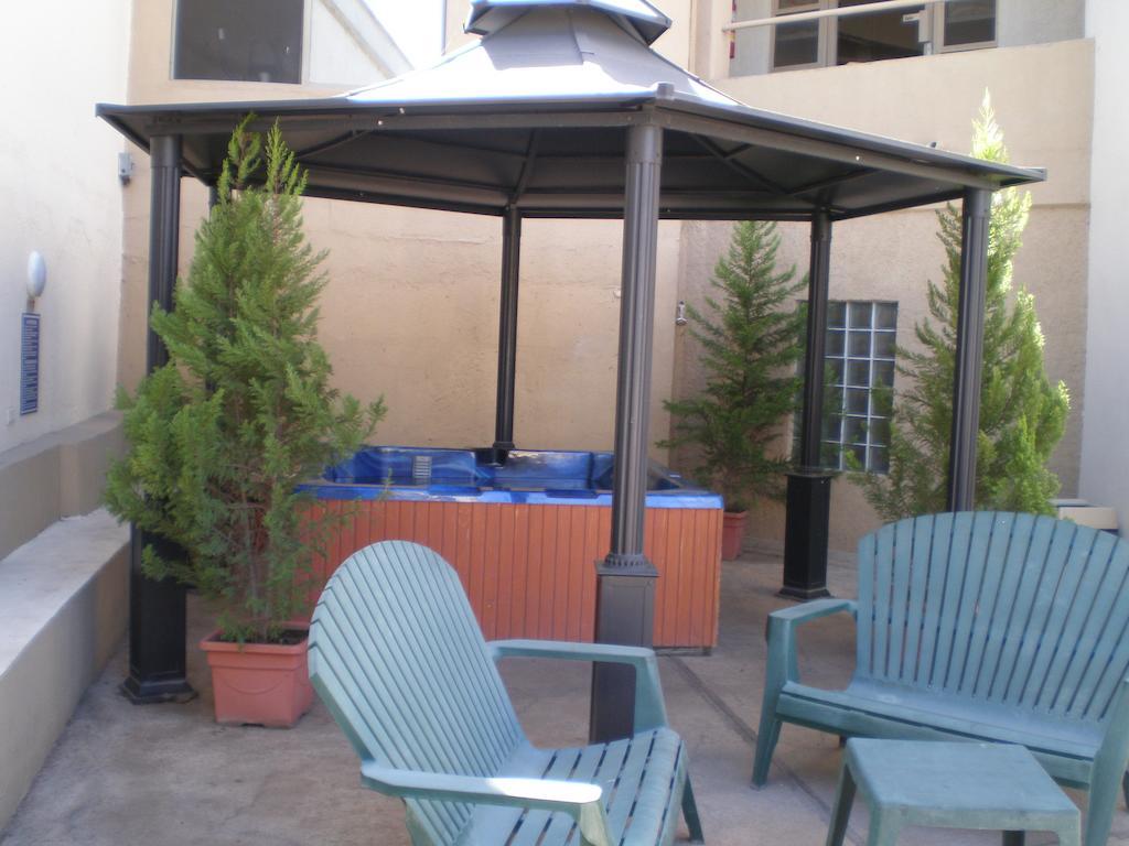 American Inn Hotel & Suites Parral Zewnętrze zdjęcie
